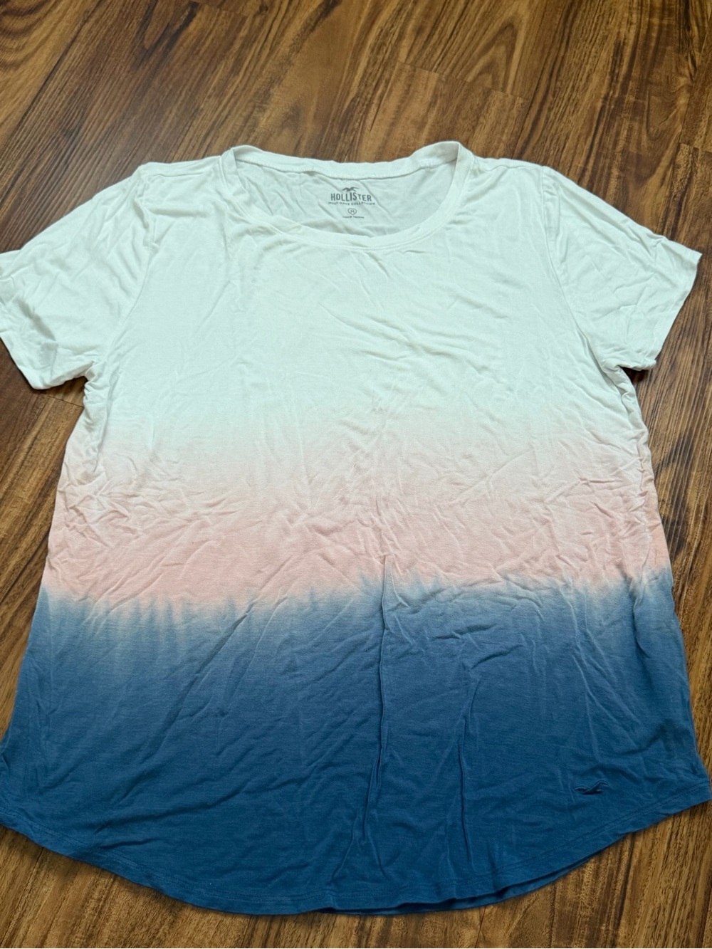 Hollister White to Pink to Blue Ombre Short Sleeve Tee